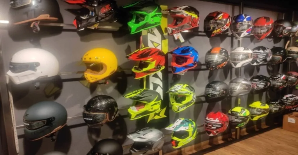 Government cancelled or allowed to expire 162 helmet manufacturing licences to date